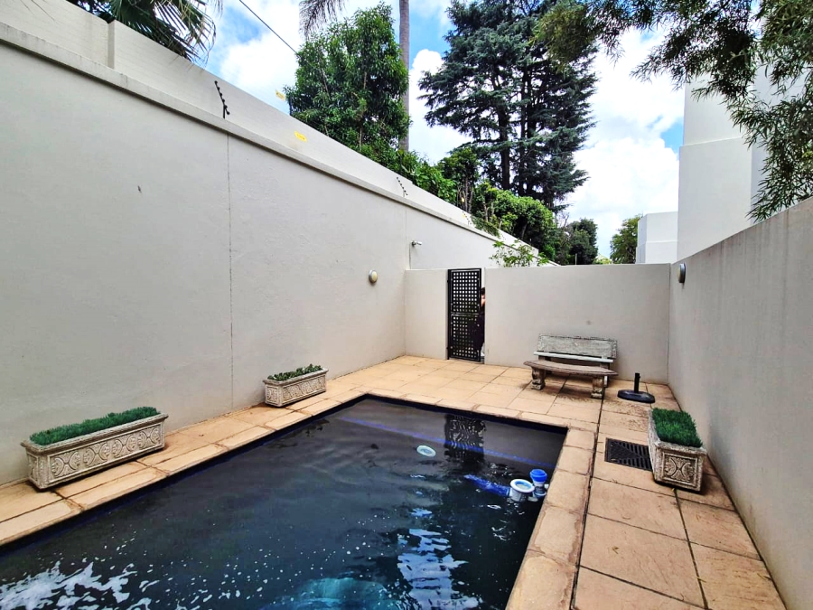 2 Bedroom Property for Sale in Parktown North Gauteng