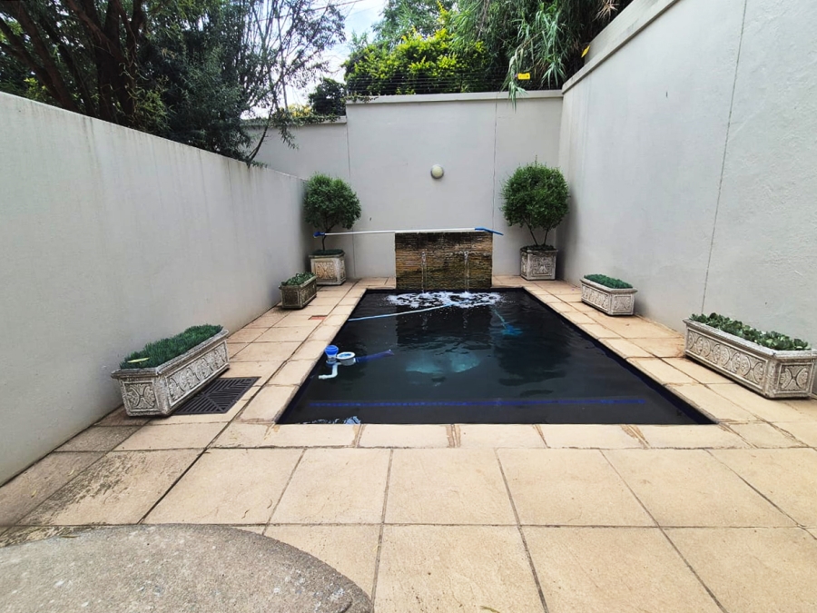 2 Bedroom Property for Sale in Parktown North Gauteng