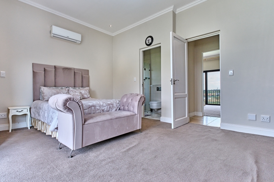 5 Bedroom Property for Sale in Blue Hills Equestrian Estate Gauteng
