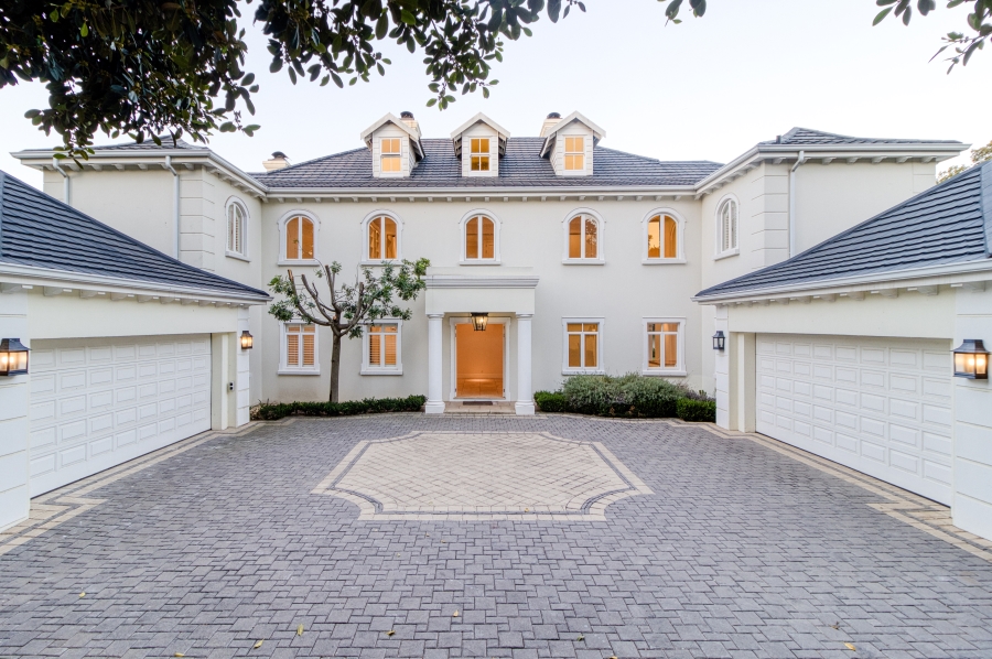 5 Bedroom Property for Sale in Hurlingham Gauteng