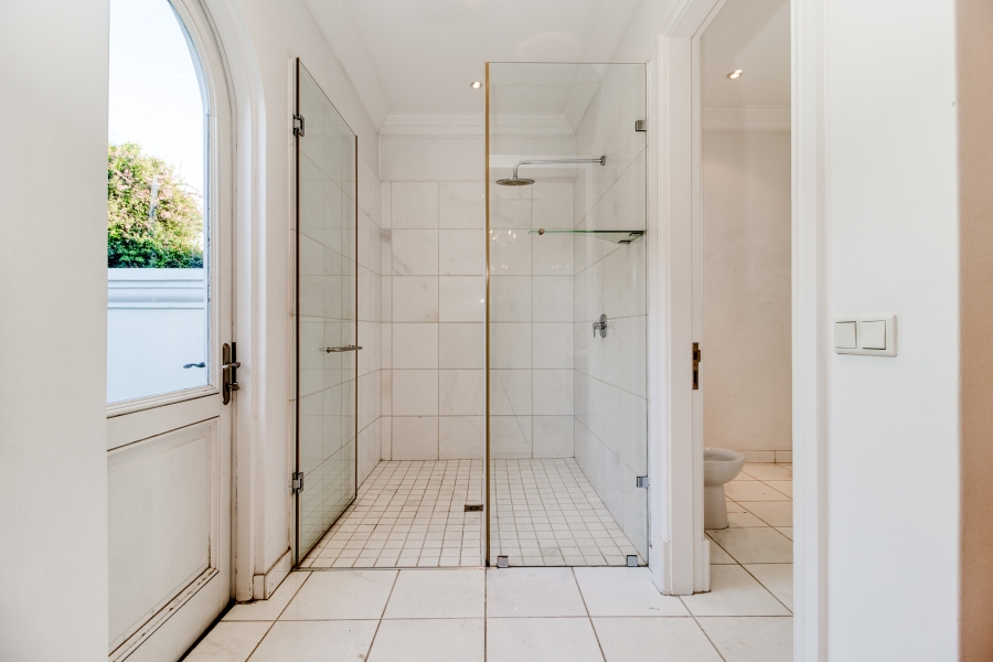 5 Bedroom Property for Sale in Hurlingham Gauteng