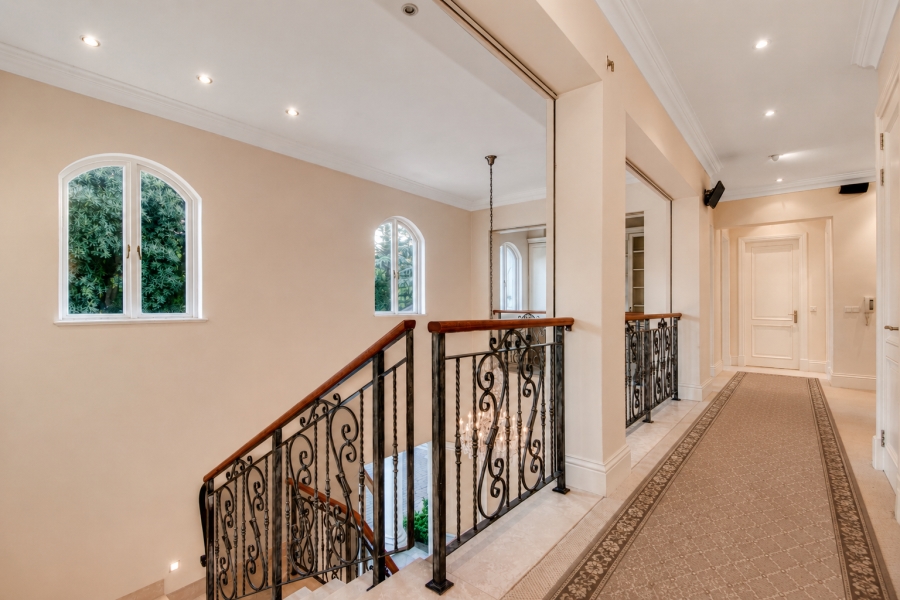 5 Bedroom Property for Sale in Hurlingham Gauteng