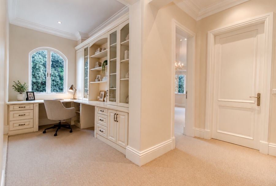 5 Bedroom Property for Sale in Hurlingham Gauteng