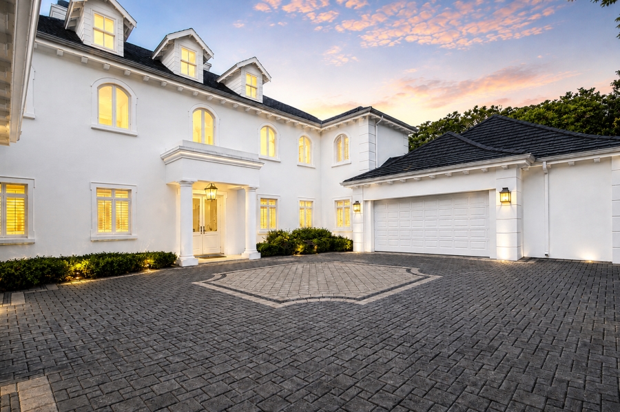 5 Bedroom Property for Sale in Hurlingham Gauteng