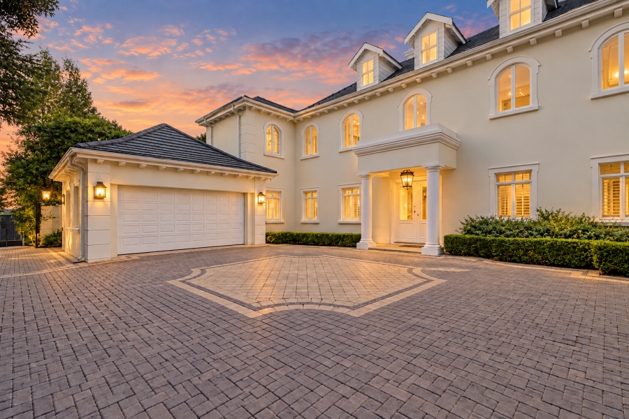 5 Bedroom Property for Sale in Hurlingham Gauteng