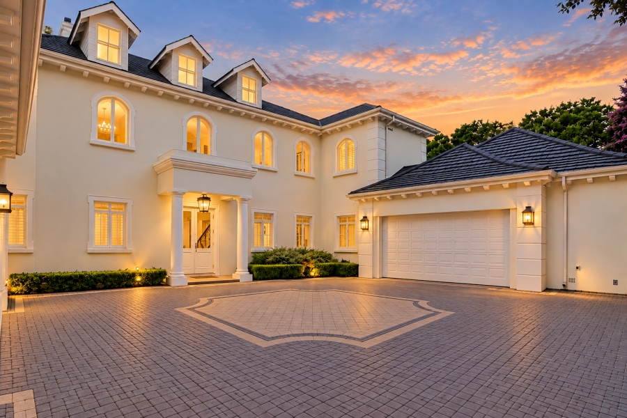 5 Bedroom Property for Sale in Hurlingham Gauteng