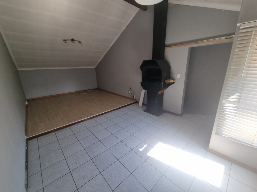 3 Bedroom Property for Sale in Liefde en Vrede Gauteng
