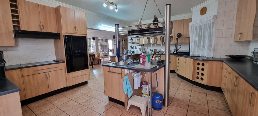 8 Bedroom Property for Sale in Sunward Park Gauteng