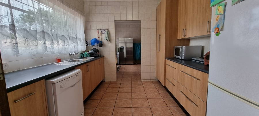 8 Bedroom Property for Sale in Sunward Park Gauteng