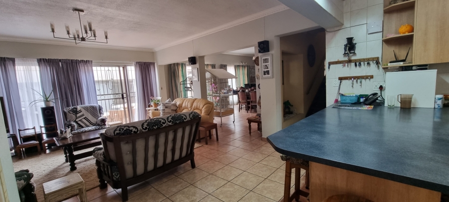 8 Bedroom Property for Sale in Sunward Park Gauteng