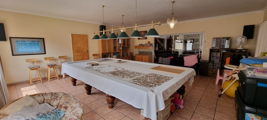 8 Bedroom Property for Sale in Sunward Park Gauteng