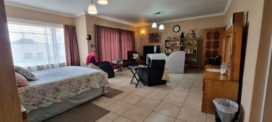 8 Bedroom Property for Sale in Sunward Park Gauteng