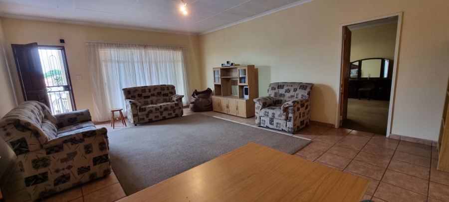 8 Bedroom Property for Sale in Sunward Park Gauteng