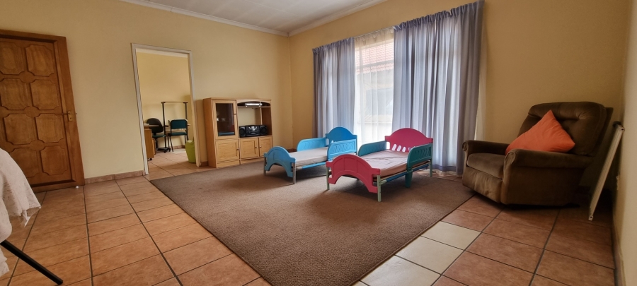 8 Bedroom Property for Sale in Sunward Park Gauteng