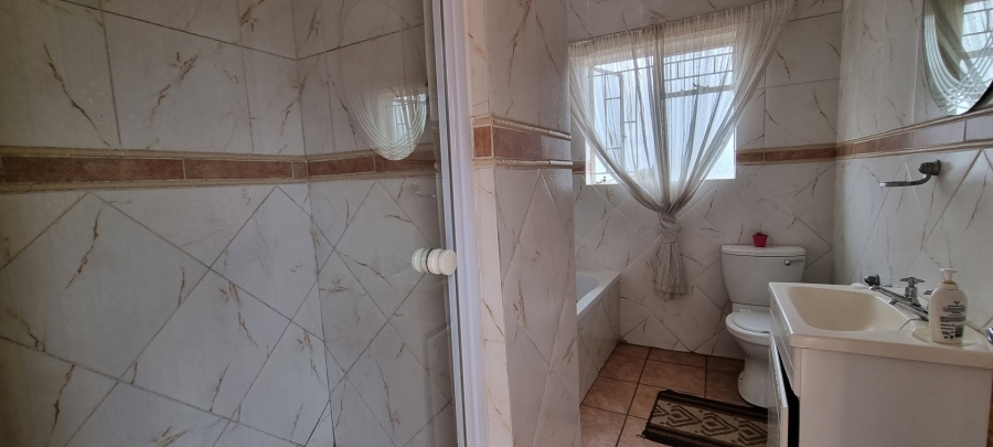 8 Bedroom Property for Sale in Sunward Park Gauteng