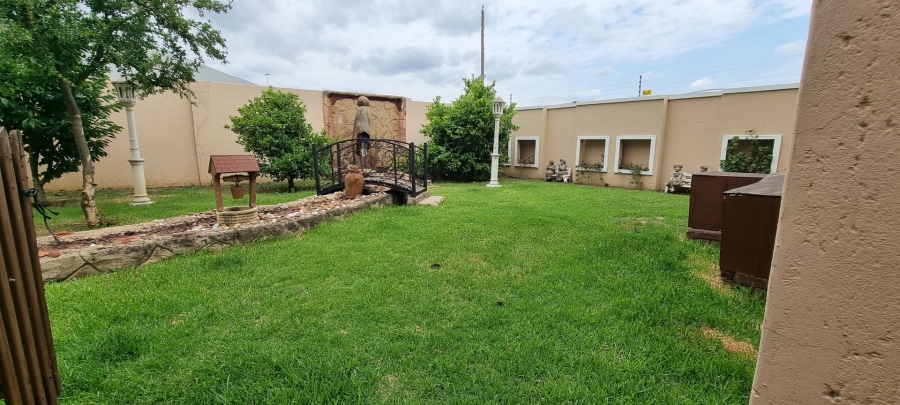 8 Bedroom Property for Sale in Sunward Park Gauteng