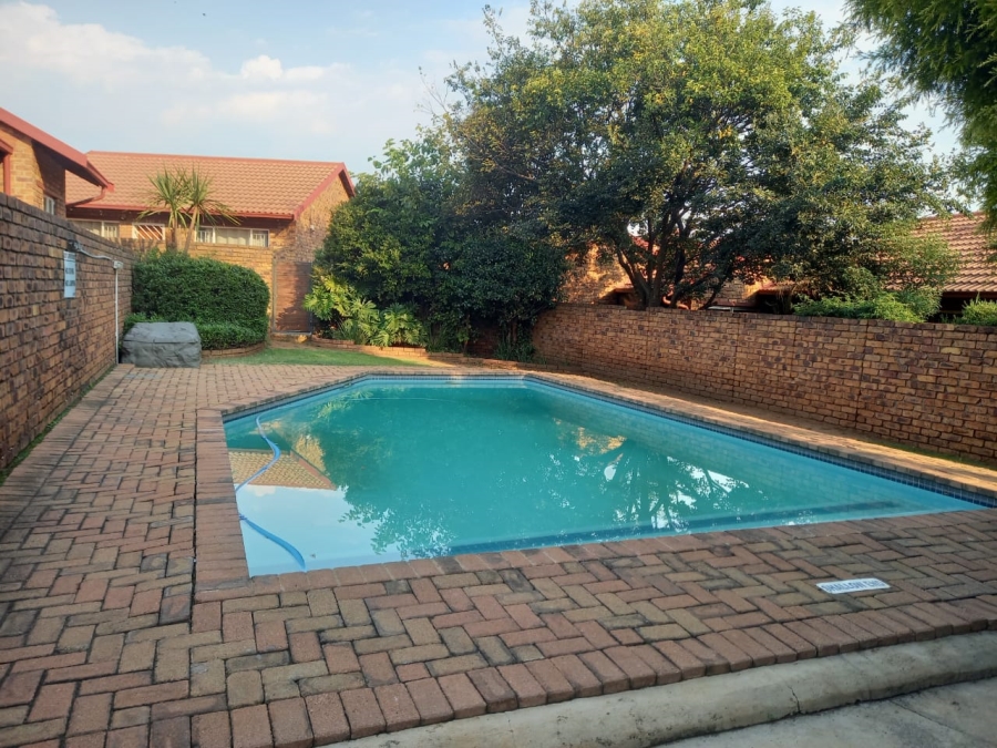 To Let 2 Bedroom Property for Rent in Norkem Park Gauteng