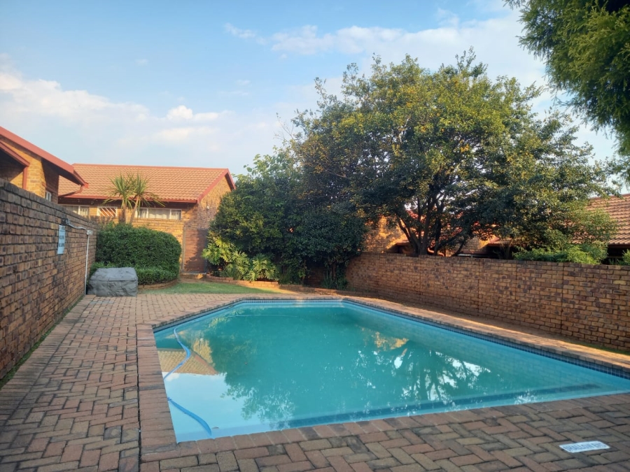 To Let 2 Bedroom Property for Rent in Norkem Park Gauteng