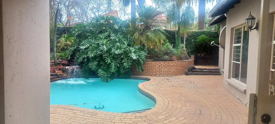 To Let 5 Bedroom Property for Rent in Ferndale Gauteng