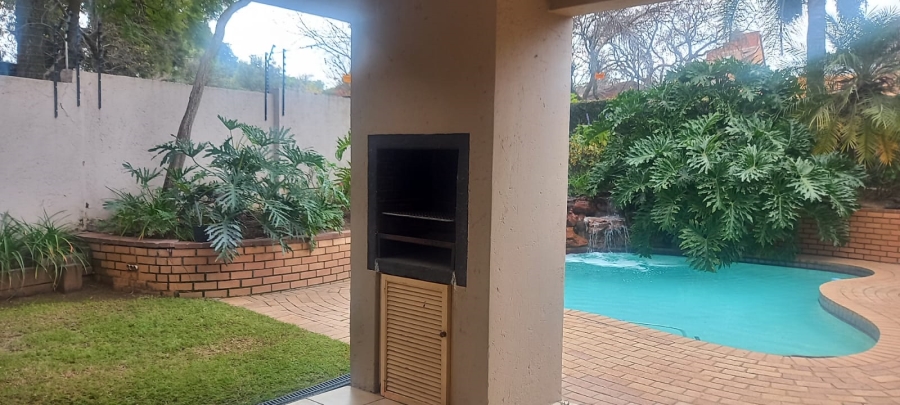To Let 5 Bedroom Property for Rent in Ferndale Gauteng