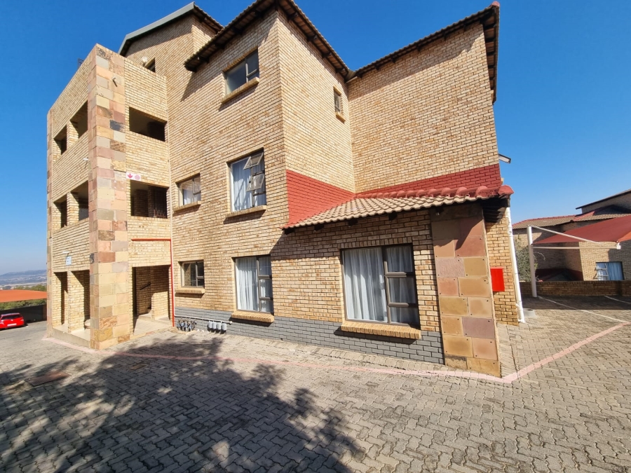 1 Bedroom Property for Sale in Mulbarton Gauteng