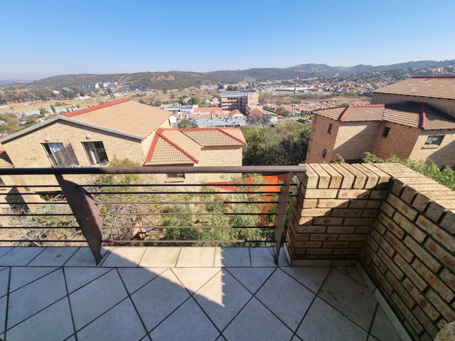 1 Bedroom Property for Sale in Mulbarton Gauteng