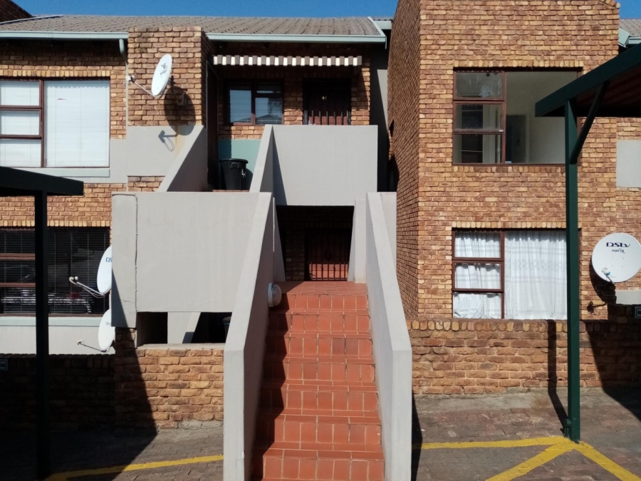 2 Bedroom Property for Sale in Bassonia Gauteng