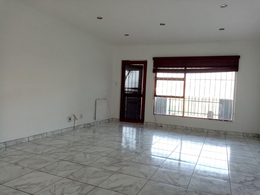 2 Bedroom Property for Sale in Bassonia Gauteng