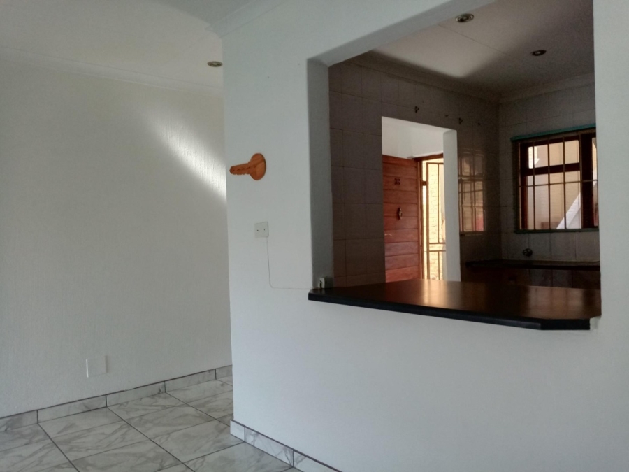 2 Bedroom Property for Sale in Bassonia Gauteng
