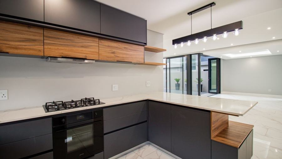 4 Bedroom Property for Sale in Morningside Manor Gauteng