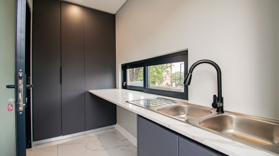 4 Bedroom Property for Sale in Morningside Manor Gauteng