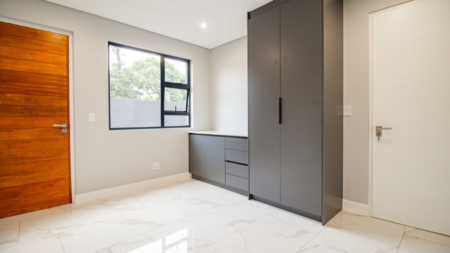 4 Bedroom Property for Sale in Morningside Manor Gauteng