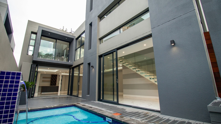 4 Bedroom Property for Sale in Morningside Manor Gauteng