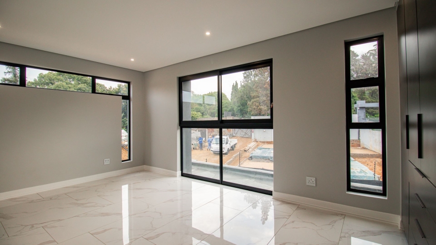 4 Bedroom Property for Sale in Morningside Manor Gauteng