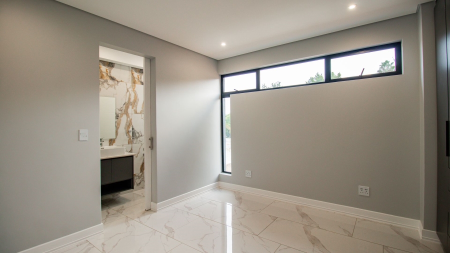 4 Bedroom Property for Sale in Morningside Manor Gauteng