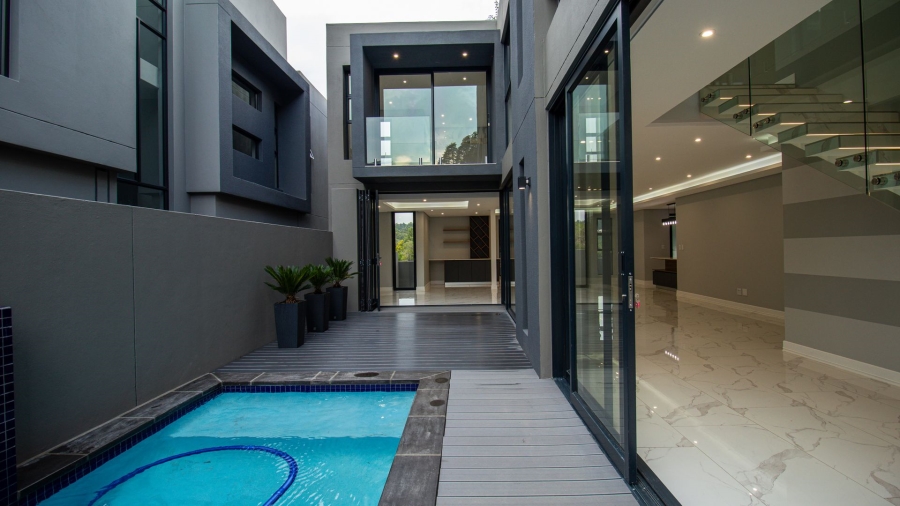 4 Bedroom Property for Sale in Morningside Manor Gauteng