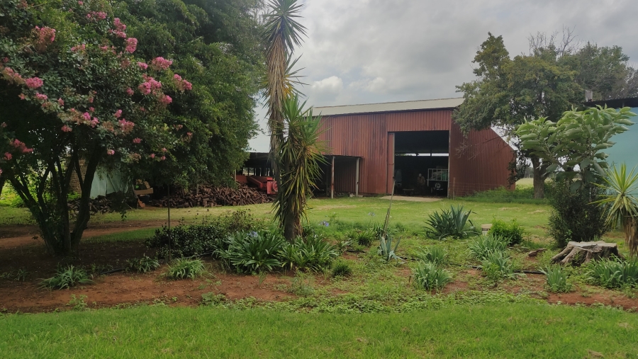 6 Bedroom Property for Sale in Vaalbank Gauteng