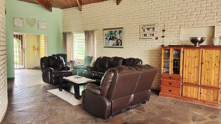 6 Bedroom Property for Sale in Vaalbank Gauteng