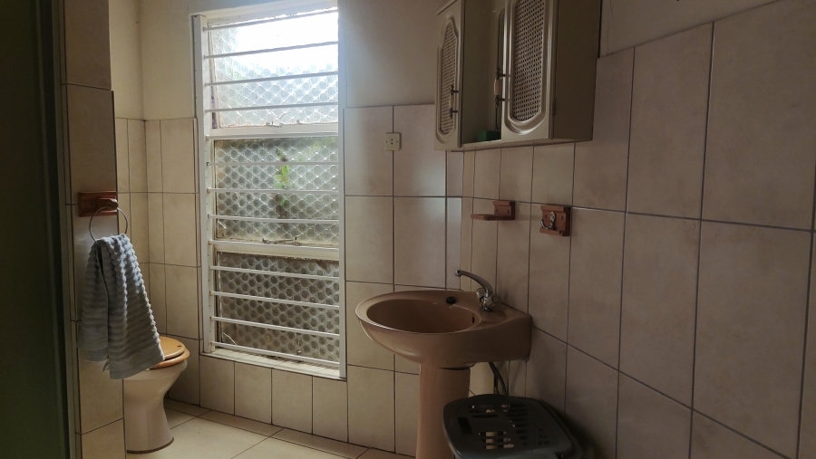 6 Bedroom Property for Sale in Vaalbank Gauteng