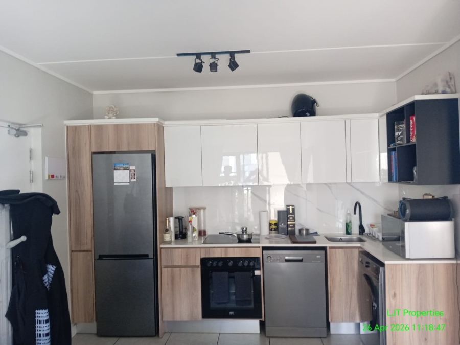 To Let 1 Bedroom Property for Rent in Waterfall Gauteng