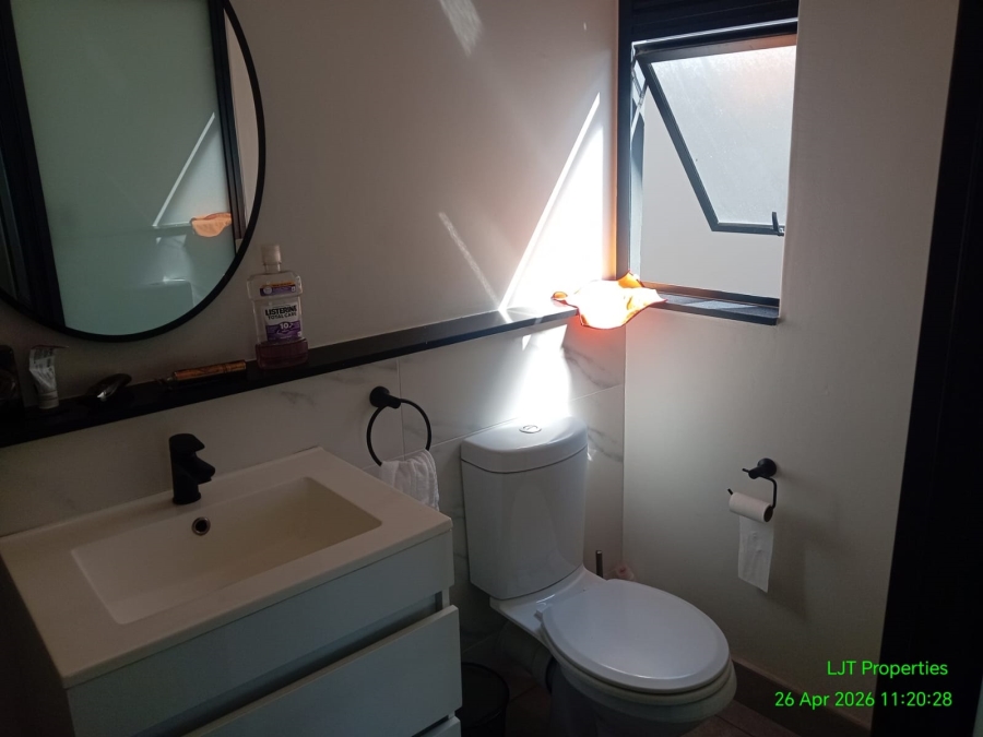 To Let 1 Bedroom Property for Rent in Waterfall Gauteng