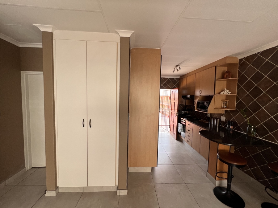 2 Bedroom Property for Sale in Alberton Central Gauteng