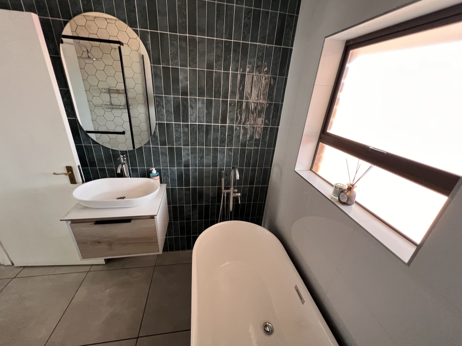 2 Bedroom Property for Sale in Alberton Central Gauteng