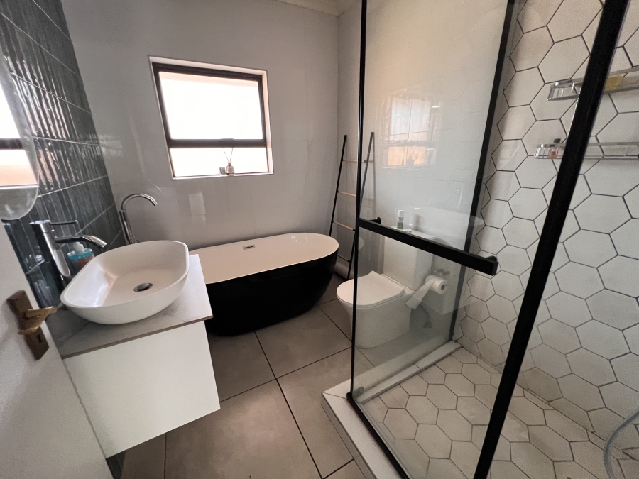 2 Bedroom Property for Sale in Alberton Central Gauteng