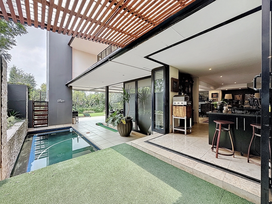 3 Bedroom Property for Sale in Lombardy Estate Gauteng