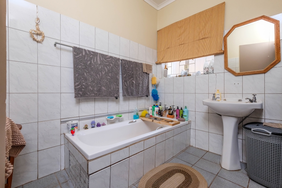 3 Bedroom Property for Sale in Tarlton Gauteng