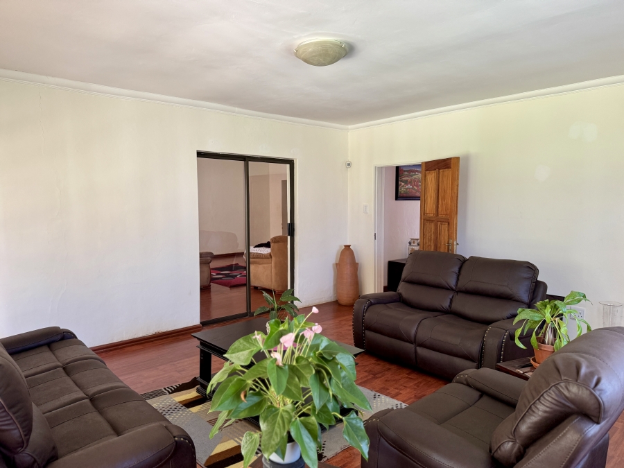 8 Bedroom Property for Sale in Glen Austin Gauteng