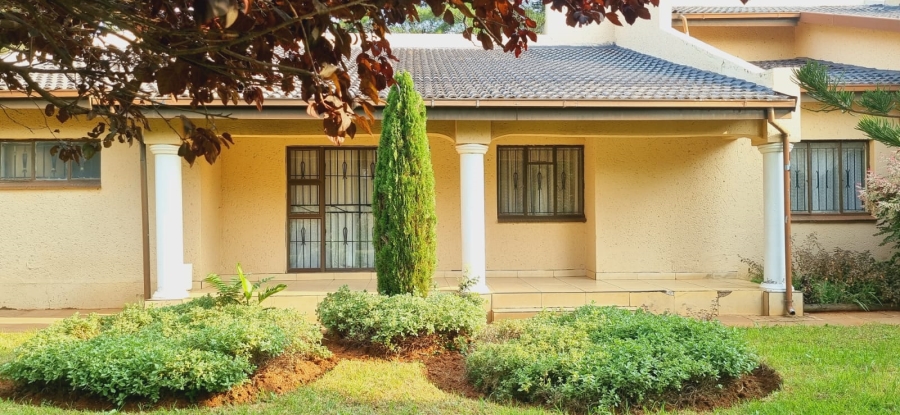 8 Bedroom Property for Sale in Glen Austin Gauteng