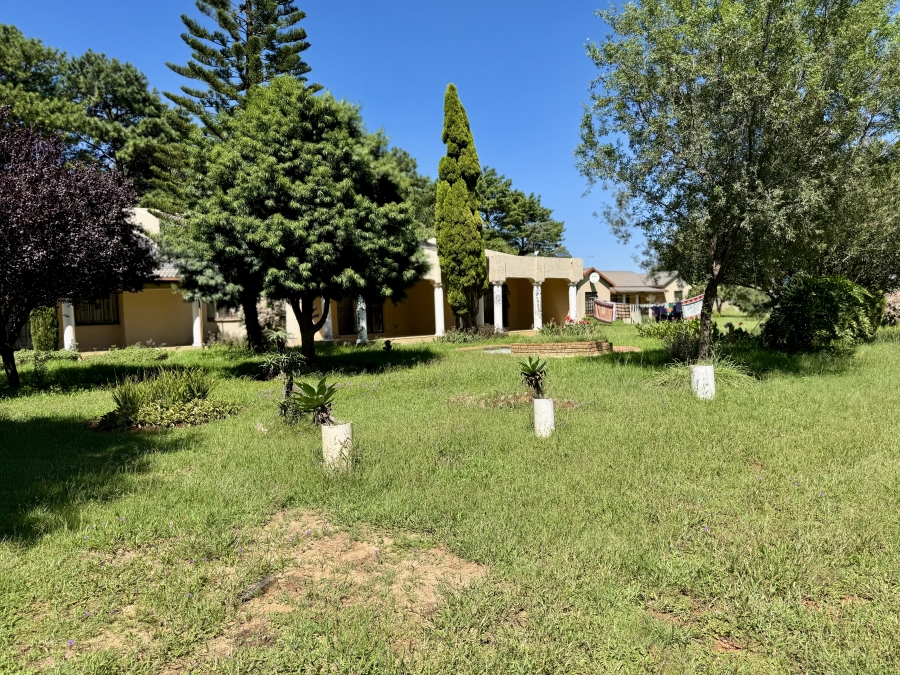 8 Bedroom Property for Sale in Glen Austin Gauteng