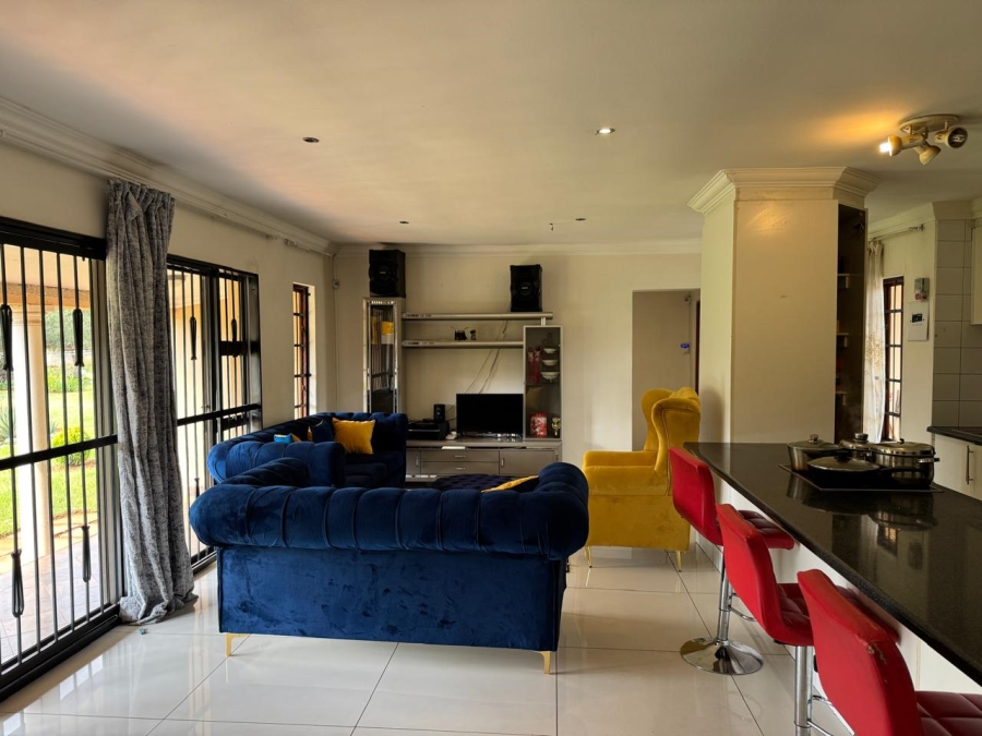 8 Bedroom Property for Sale in Glen Austin Gauteng